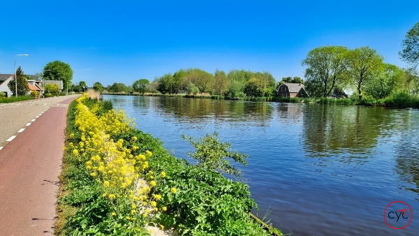 Great streets cycling along water